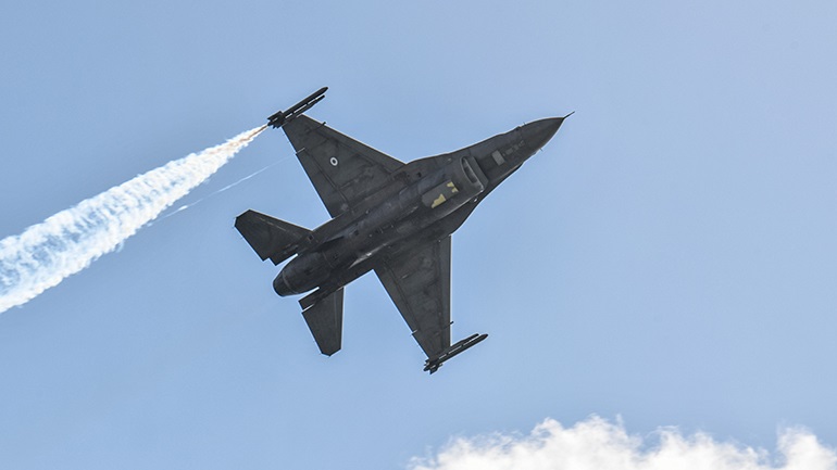 Πτήσεις μαχητικών πάνω από τη Θεσσαλονίκη για τον εορτασμό του προστάτη της Πολεμικής Αεροπορίας