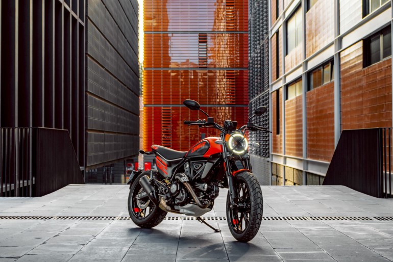 Ducati Scrambler Full Throttle