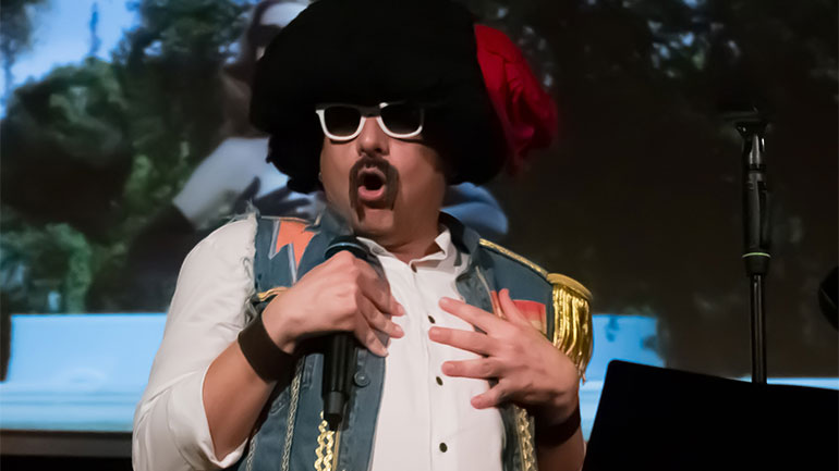 «Αριστεία Καπαμά»: Τσολιάς εν δε Τσόλια Μπαντ! «Αριστεία Καπαμά»: Τσολιάς εν δε Τσόλια Μπαντ!