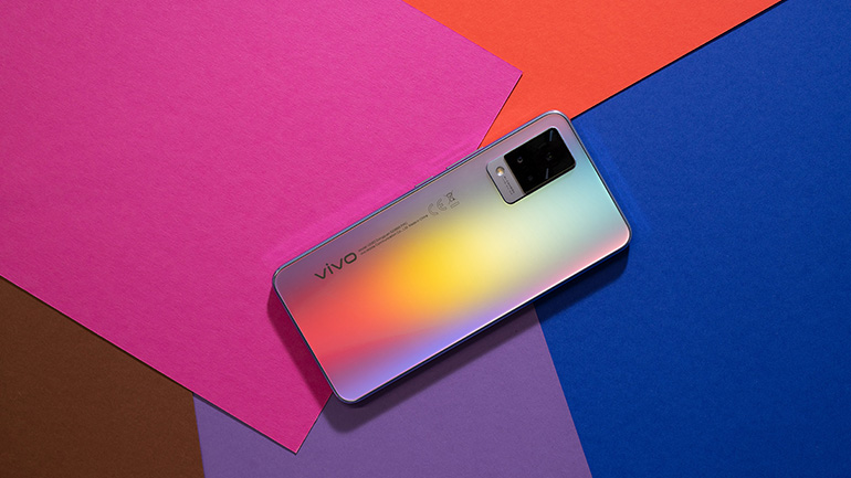 Η vivo καινοτομεί διαθέτοντας την πρωτοποριακή τεχνολογία με φωτοχρωμικό γυαλί σε smartphones Η vivo καινοτομεί διαθέτοντας την πρωτοποριακή τεχνολογία με φωτοχρωμικό γυαλί σε smartphones