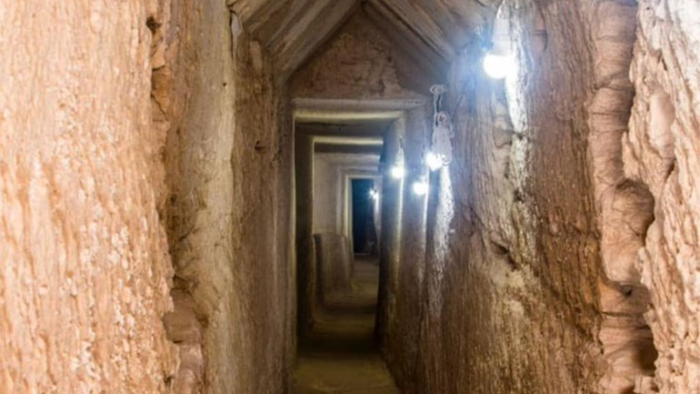 Ανακάλυψαν σήραγγα κάτω από αρχαίο αιγυπτιακό ναό, ακριβές αντίγραφο της σήραγγας του Ευπαλίνου