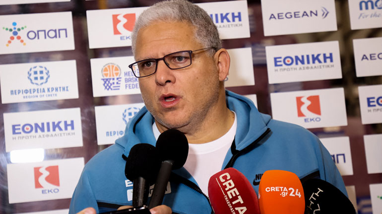 Μανωλόπουλος: «Η προσπάθεια των παικτών είναι συγκινητική»