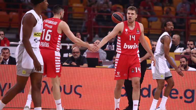 Επέστρεψε στις νίκες με θρίαμβο ο Ολυμπιακός, 87-58 την Παρτιζάν