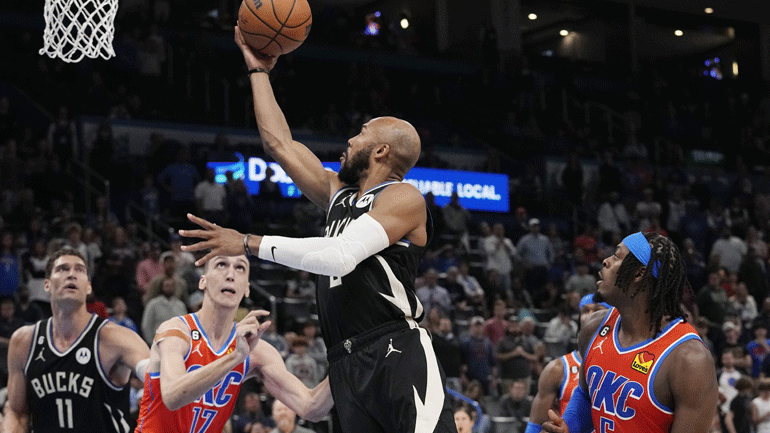 ΝΒΑ: Νίκη για τους Μπακς επί των Θάντερ στη δεύτερη παράταση χωρίς Αντετοκούνμπο, Χόλιντεϊ