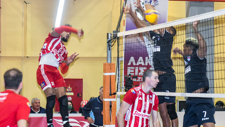 Βόλεϊ: Άνετο πέρασμα από τη Σκύδρα για τον Ολυμπιακό, 3-0 σετ τον Αριστοτέλη