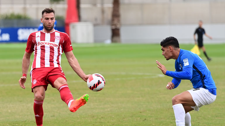 Super League: Διπλασίασε τις νίκες της η Καλαμάτα, 2-0 εκτός έδρας τον Ολυμπιακό Β’