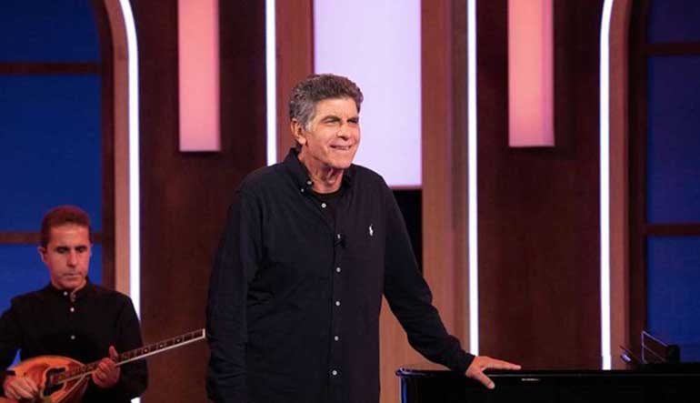 Γιάννης Μπέζος: «Δεν υπάρχει περίπτωση να συνεργαστώ με άνθρωπο που δεν έχει τελειώσει δραματική σχολή»