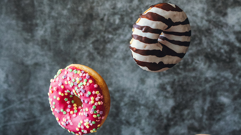 Τα 4 tips για να αποφύγετε τα γλυκά όταν κάνετε δίαιτα