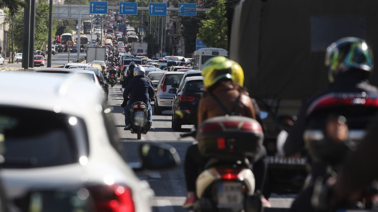 Συμφόρηση στην Κηφισίας λόγω τροχαίου