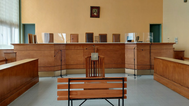 Ισόβια σε δύο νεαρούς για τη δολοφονία ηλικιωμένης στους Σοφάδες Καρδίτσας – Αθώος ο τρίτος κατηγορούμενος