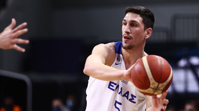 Λαρεντζάκης: «Όταν φοράω αυτή τη στολή μεταμορφώνομαι»