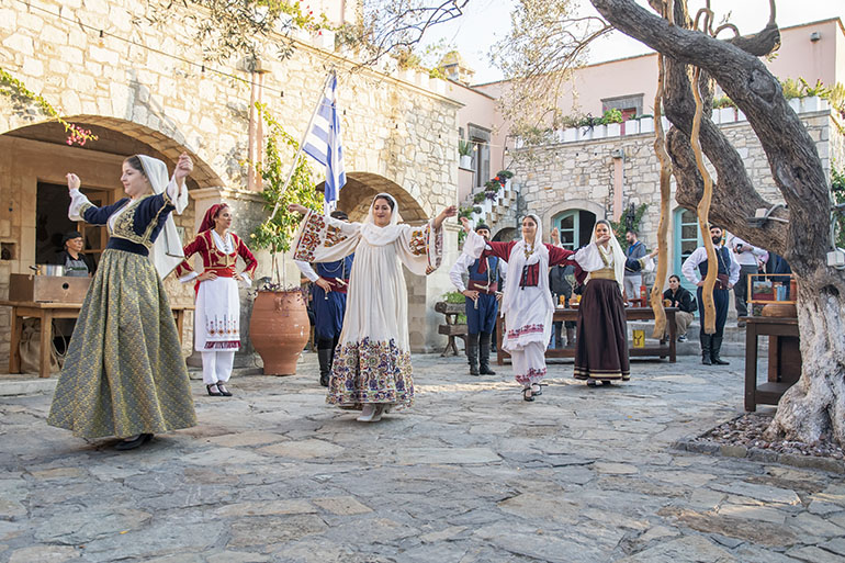 Επίσκεψη AgrecoFarms- Χορευτικός Σύλλογος Βρακοφόρων.