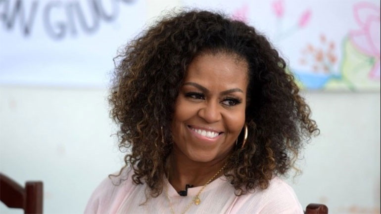 Κυκλοφόρησε το νέο βιβλίο της Μισέλ Ομπάμα «Το φως μέσα μας»