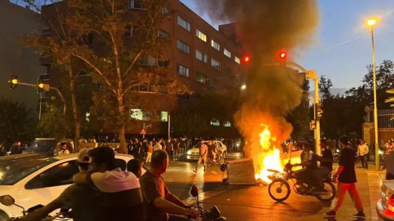 Ιράν: Πέντε νεκροί από τα πυρά ενόπλων στην επαρχία Χουζιστάν