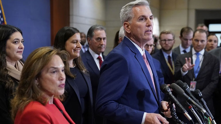 Μακάρθι: Οι Αμερικανοί είναι έτοιμοι για νέα κατεύθυνση και οι Ρεπουμπλικάνοι είναι έτοιμοι να παραδώσουν