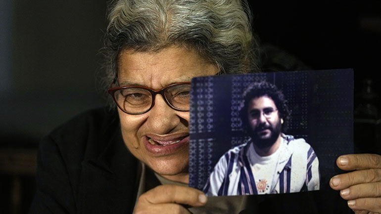 Αίγυπτος: Η κατάσταση της υγείας του πολιτικού κρατούμενου Αλάα Αμπντέλ Φάταχ έχει επιδεινωθεί