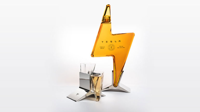 Η Tesla πουλά ποτήρια που δεν στέκονται, για 75 δολάρια το σετ