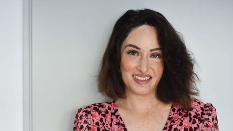 Ιωάννα Παλιοσπύρου: Ανακοινώνει τη δημιουργία Ιδρύματος στο σημείο που δέχτηκε την επίθεση με βιτριόλι