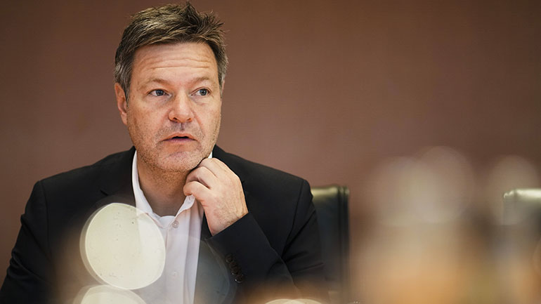 Ρ. Χάμπεκ: Η διοργάνωση του Μουντιάλ από το Κατάρ είναι τρελή ιδέα, εξηγείται μόνο με διαφθορά