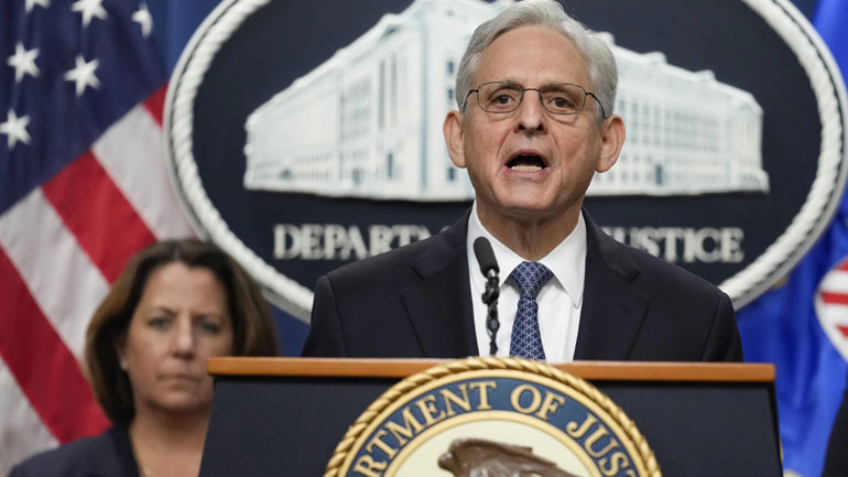 Αμερικανός Υπ. Δικαιοσύνης: Ο διορισμός ειδικού εισαγγελέα στις έρευνες για τον Τραμπ είναι προς το «δημόσιο συμφέρον»