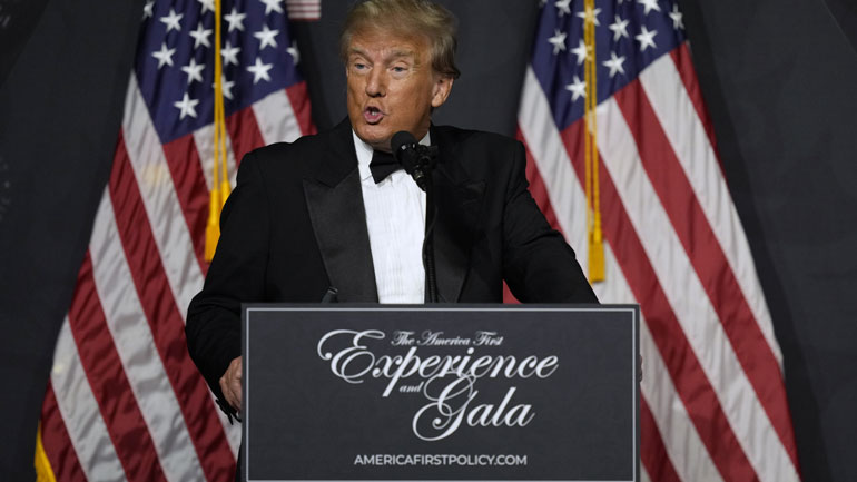 «Κατάχρηση εξουσίας» βλέπει ο Τραμπ στον διορισμό ειδικού εισαγγελέα