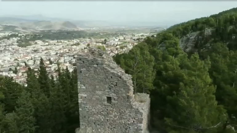 Δείτε από ψηλά ένα από τα τέσσερα καταλανικά κάστρα της χώρας μας