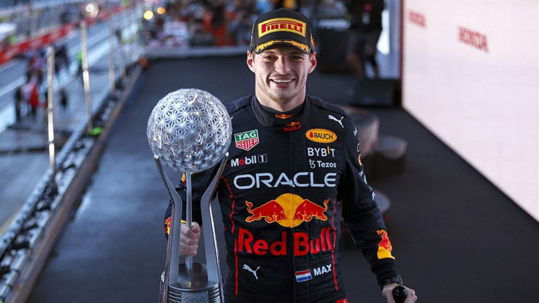 Νίκη Verstappen στο τελευταίο GP της χρονιάς – Δεύτερη θέση στο πρωτάθλημα ο Leclerc