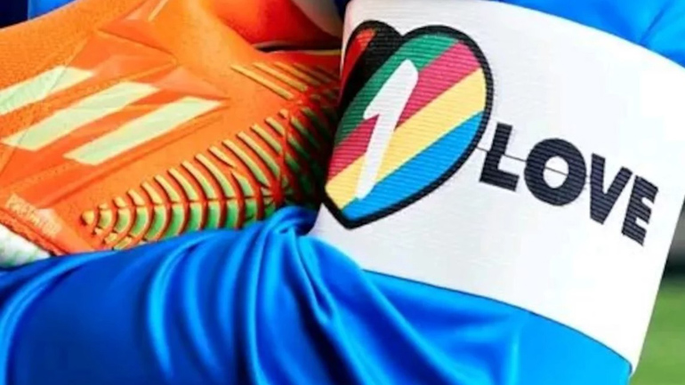 DFB: «Ξεκάθαρη απειλή» εκ μέρους της FIFA η απόφαση για κυρώσεις στους παίχτες που θα φορέσουν το περιβραχιόνιο One Love