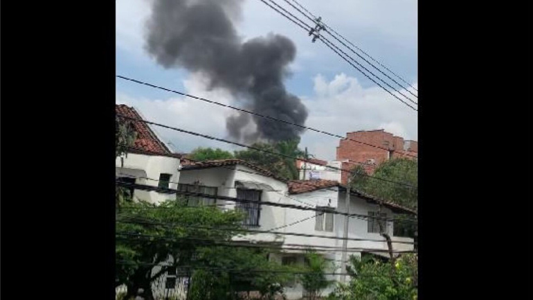 Κολομβία: Μικρό αεροσκάφος έπεσε σε κατοικημένη περιοχή στην Μεντεγίν