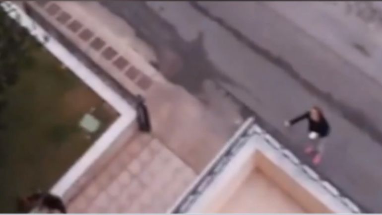 Δραπετσώνα: Λυκόσκυλο κατασπάραξε μικρό κανίς, έφυγε ατάραχη η ιδιοκτήτρια