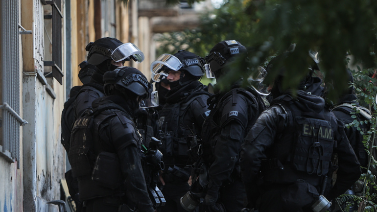 Νέα επιχείρηση της ΕΛ.ΑΣ στα «Προσφυγικά» – Τραυματίστηκαν τέσσερις αστυνομικοί