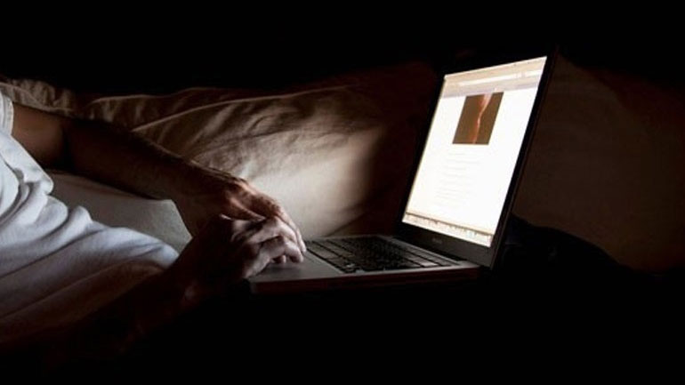 Στη φυλακή 35χρονος που παρίστανε τον αστυνομικό – Στην κατοχή του βρέθηκε υλικό παιδικής πορνογραφίας