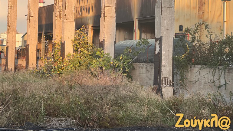 Έσβησε η πυρκαγιά στις εγκαταστάσεις της POLYECO στον Ασπρόπυργο