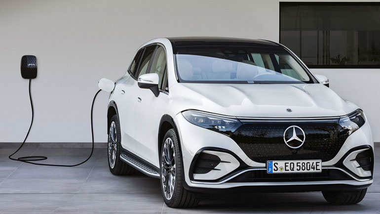 Η Mercedes Αμερικής προσφέρει με 1.200 δολ. το χρόνο, επιπλέον  άλογα στα EV μοντέλα της