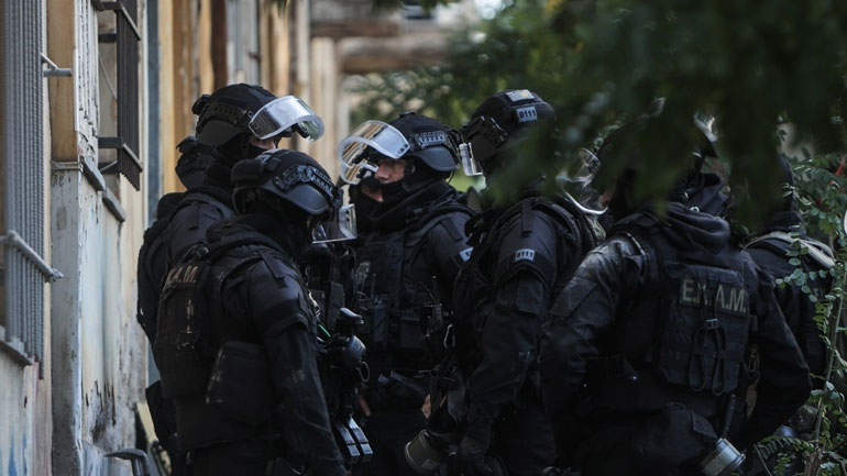 Προσφυγικά: «Όργιο καταστολής και κακομεταχείρισης» καταγγέλλουν οι δικηγόροι των συλληφθέντων