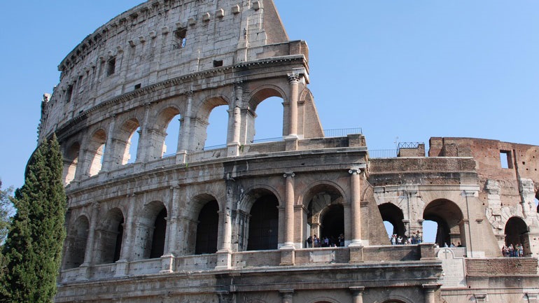 Οστά ζώων, αρχαία νομίσματα και σπόροι φρούτων βρέθηκαν στο αποχετευτικό σύστημα κάτω από το Κολοσσαίο
