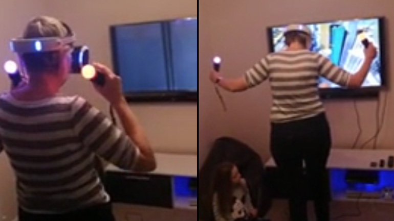 Γιαγιά δοκιμάζει ένα παιχνίδι virtual reality