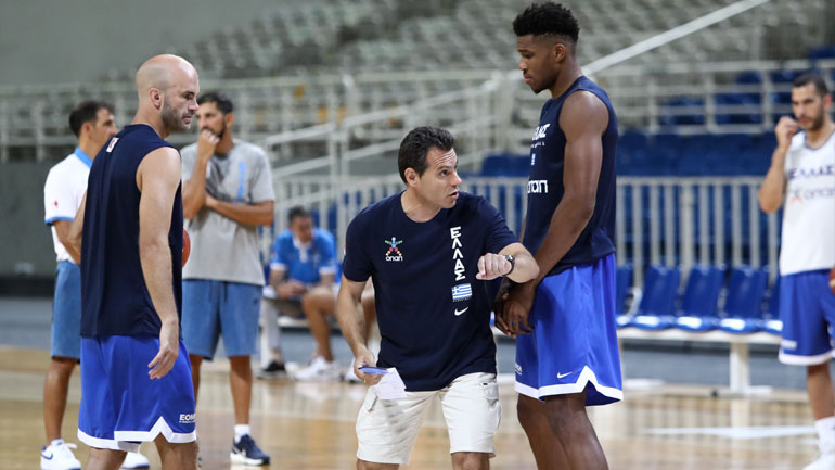 Ιτούδης: «Έπρεπε να συνεργάζομαι με έξι άτομα από τους Μπακς καθημερινά για την αντιμετώπιση του Γ. Αντετοκούνμπο»