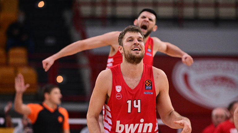 Επέστρεψε στις νίκες ο Ολυμπιακός, 86-76 την Άλμπα