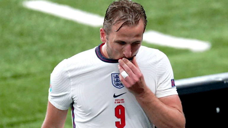 Αγγλία: Παίζει ο Κέιν κόντρα στις ΗΠΑ