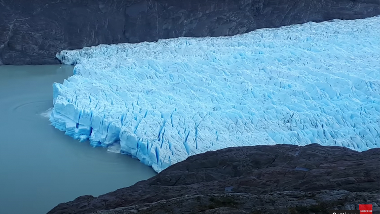 Θεαματικά πλάνα από την κατάρρευση ενός μέρους του παγετώνα Perito Moreno