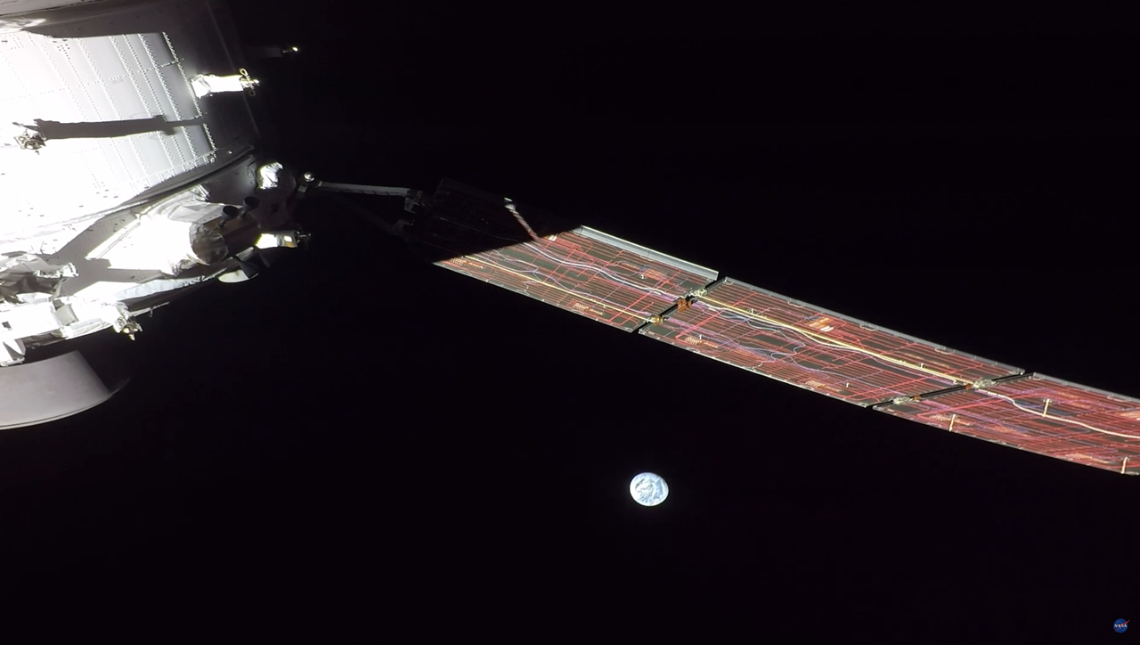 Artemis 1: Εκπληκτικές φωτογραφίες της Σελήνης έστειλε το Orion που μπαίνει σήμερα σε τροχιά γύρω της