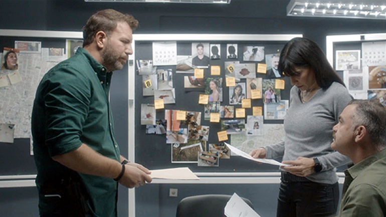 «Κάνε ότι κοιμάσαι»: Η Άννα πέφτει θύμα απαγωγής