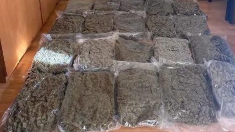 Κοζάνη: Συνελήφθη 29χρονος με μεγάλη ποσότητα ακατέργαστης κάνναβης Κοζάνη: Συνελήφθη 29χρονος με μεγάλη ποσότητα ακατέργαστης κάνναβης