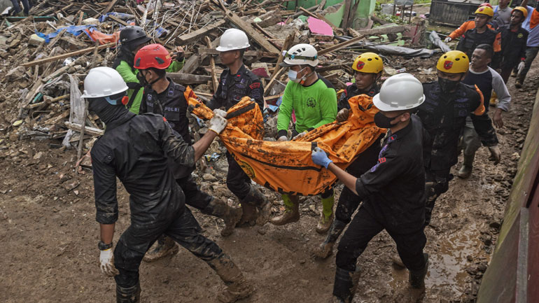 Στους 318 οι νεκροί από τον σεισμό στην Ινδονησία