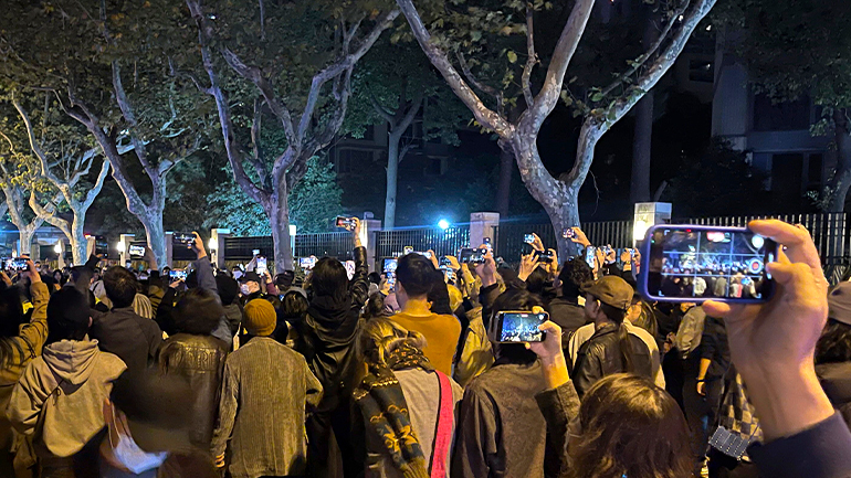 Μαζικές διαδηλώσεις στην Κίνα για το lockdown