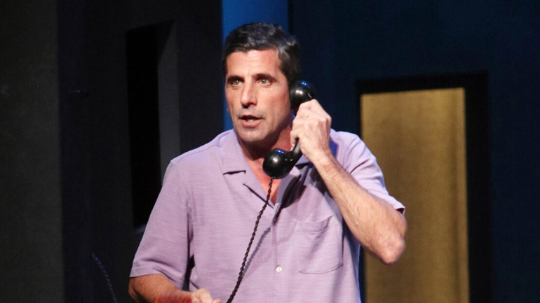 Θανάσης Βισκαδουράκης: Μοιράστηκε για πρώτη φορά φωτογραφικό υλικό από το ορφανοτροφείο