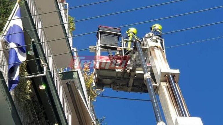 Πάτρα: Μεγάλη επιχείρηση της Πυροσβεστικής για φωτιά σε διαμέρισμα Πάτρα: Μεγάλη επιχείρηση της Πυροσβεστικής για φωτιά σε διαμέρισμα