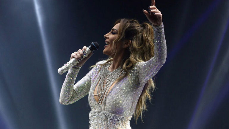 Συγκινεί η Δέσποινα Βανδή: «Ως παιδί δε νιώθω ότι αγαπήθηκα με τον τρόπο που θα ήθελα»