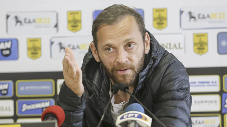 Χρήστος Μπούρμπος στη «Δίκη»:  «Απλήρωτος ποδοσφαιριστής έχασε το σπίτι του»